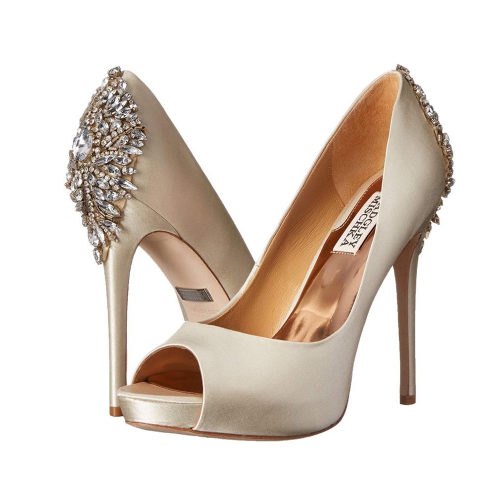 Badgley Mischka Womens Kiara Peep Toe High heels